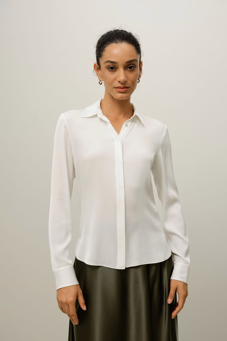 Camicia in seta dalla silhouette elegante