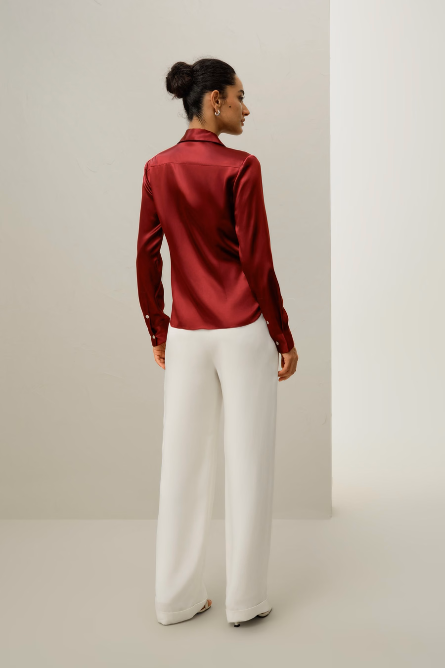Camicia in seta dalla silhouette elegante