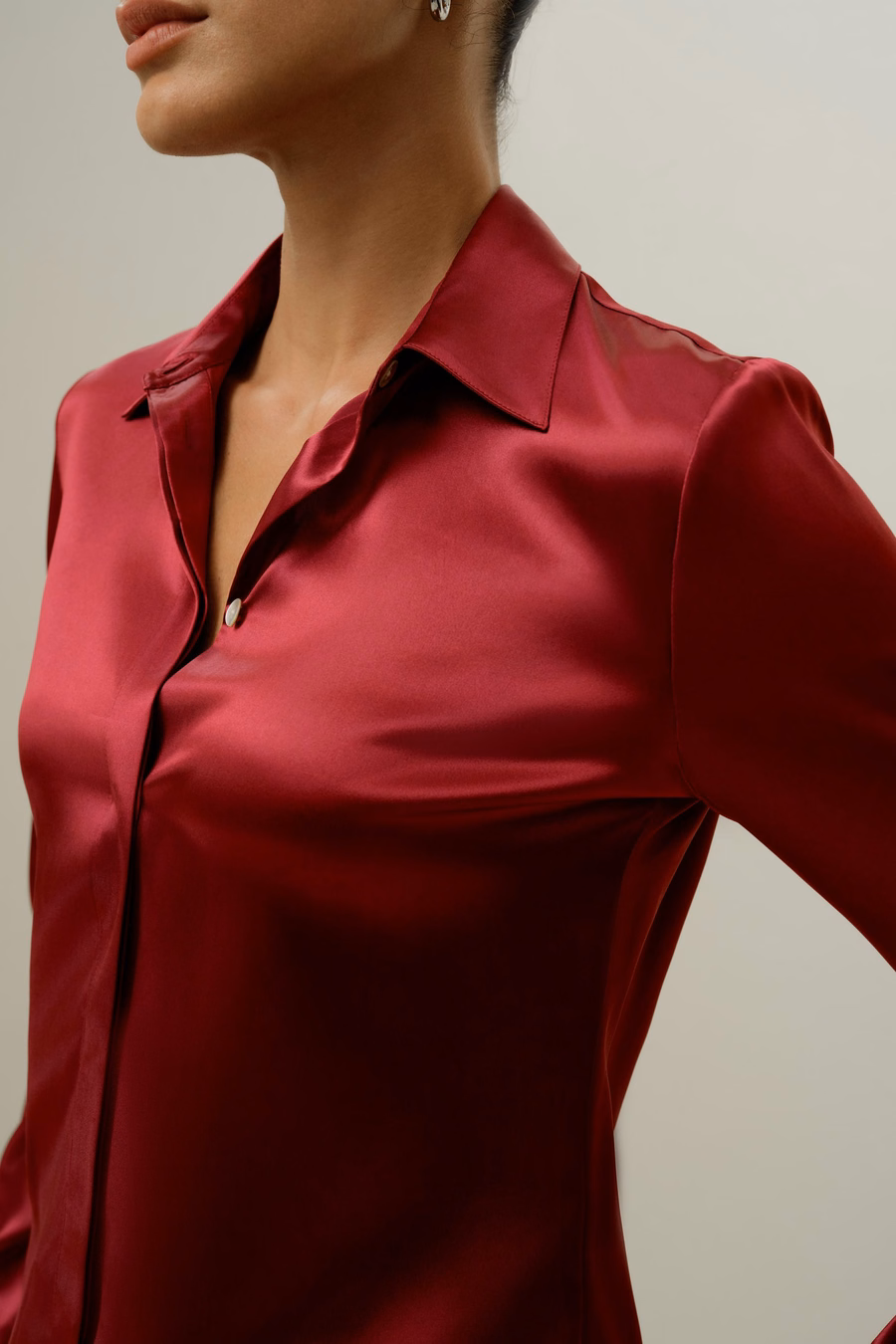 Camicia in seta dalla silhouette elegante