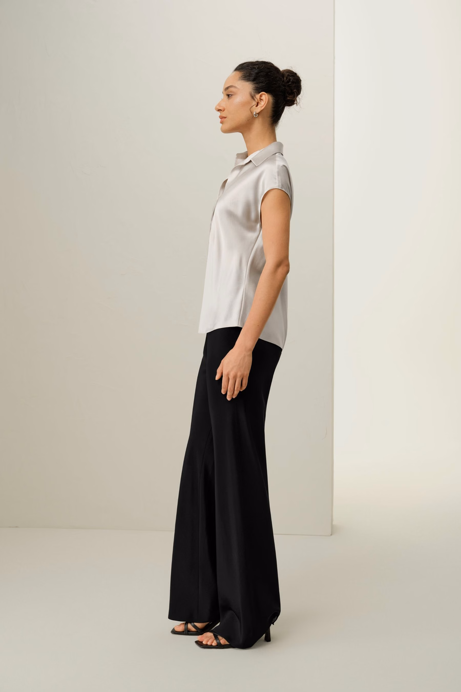 Camicia in Seta a Maniche Corte Taglio in Diagonale