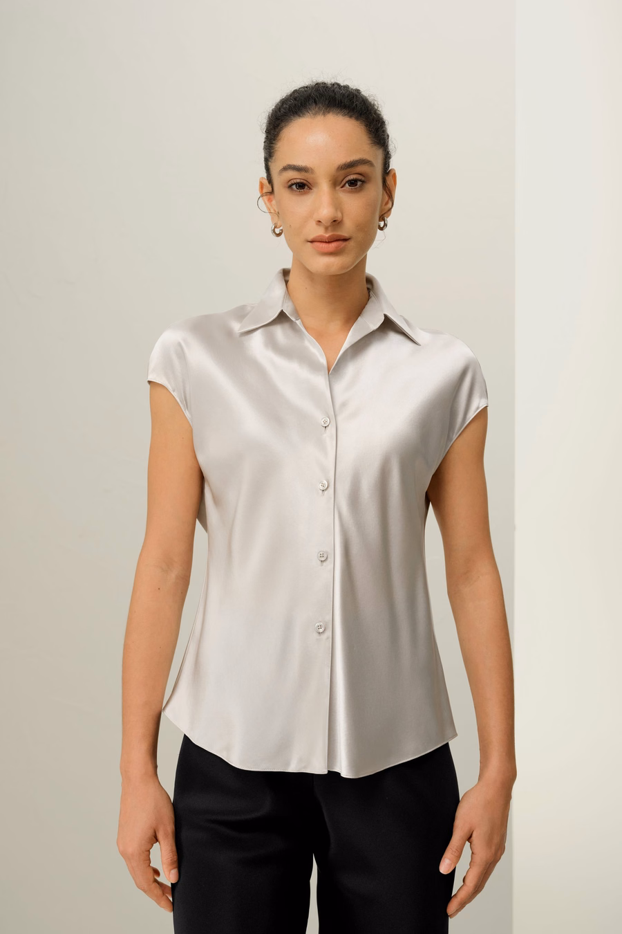 Camicia in Seta a Maniche Corte Taglio in Diagonale