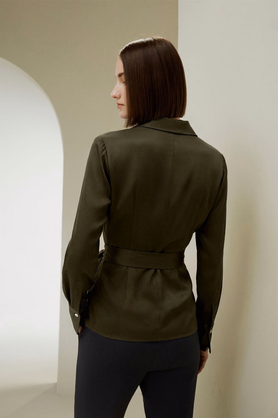 Blusa avvolgente in seta