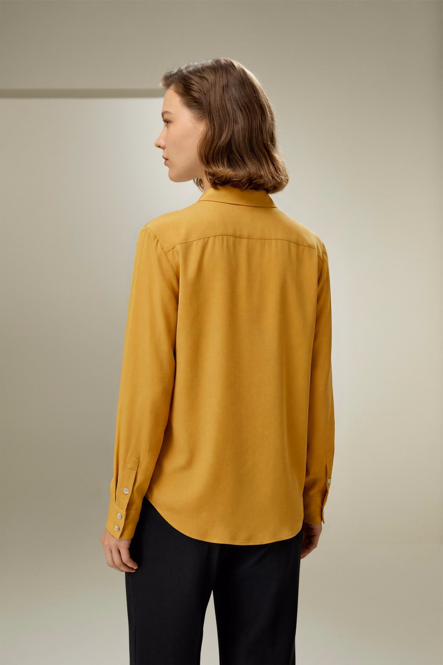 Blusa con Papillon in Seta