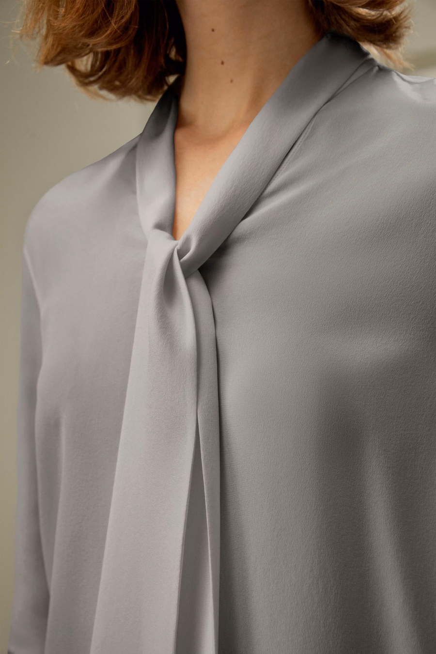 Blusa con Papillon in Seta