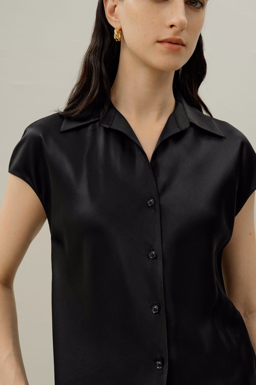 Camicia in Seta a Maniche Corte Taglio in Diagonale