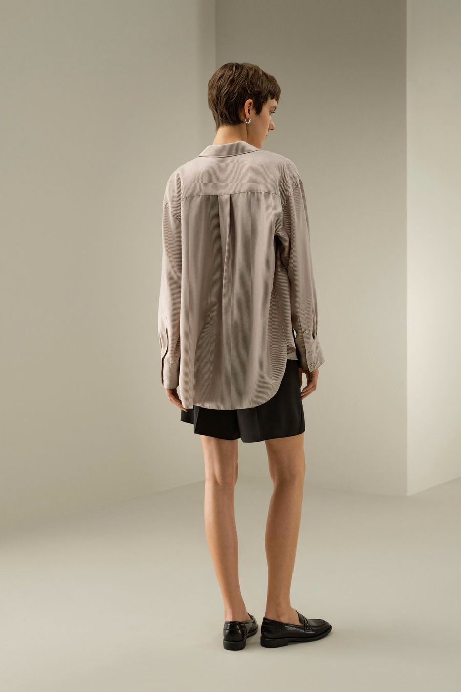 Camicia in seta a righe oversize