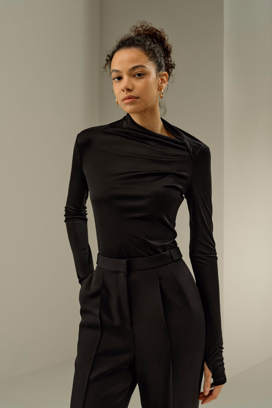 Maglia Slim Fit in Jersey di Seta con Maniche Lunghe
