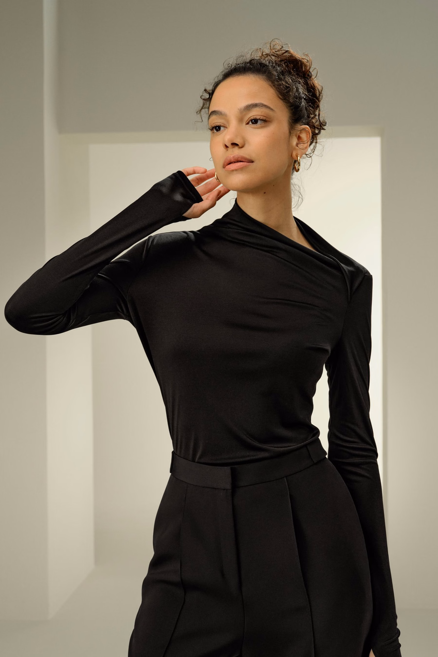 Maglia Slim Fit in Jersey di Seta con Maniche Lunghe