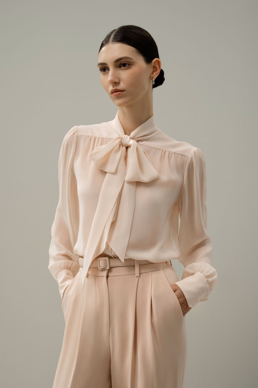Blusa in Seta Jasmine con Papillon