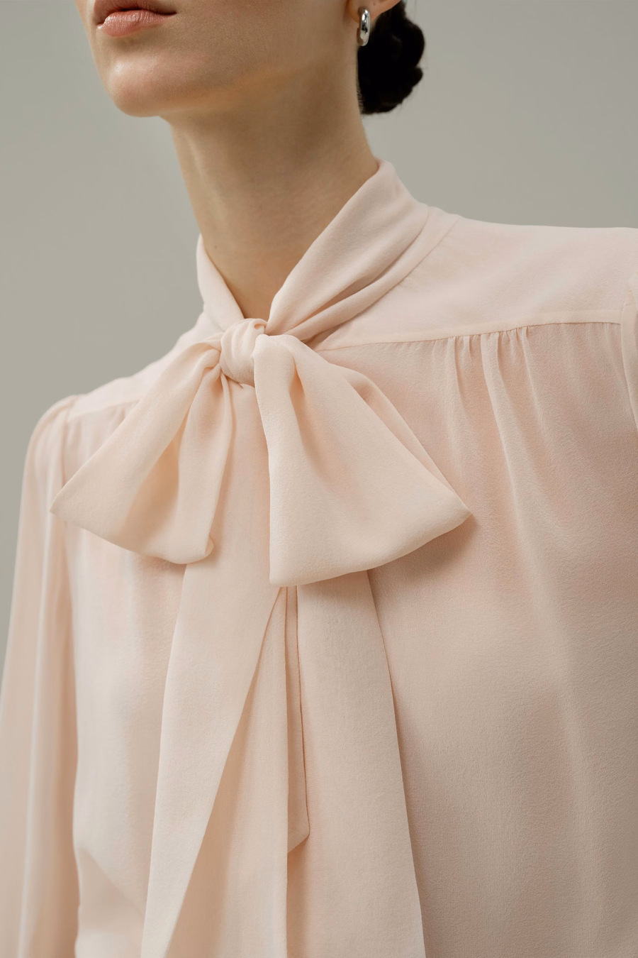 Blusa in Seta Jasmine con Papillon