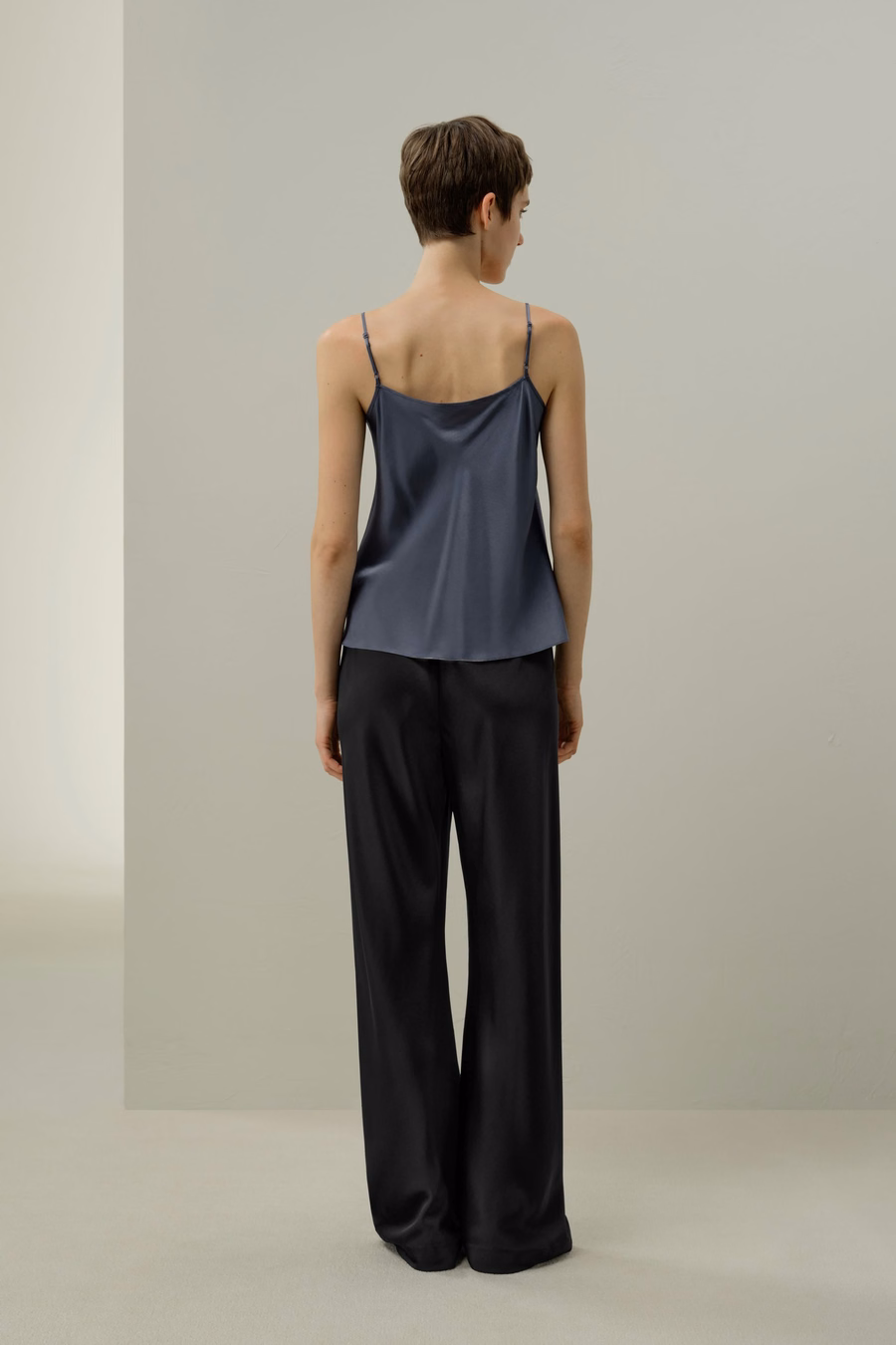Camisola in seta con pizzo