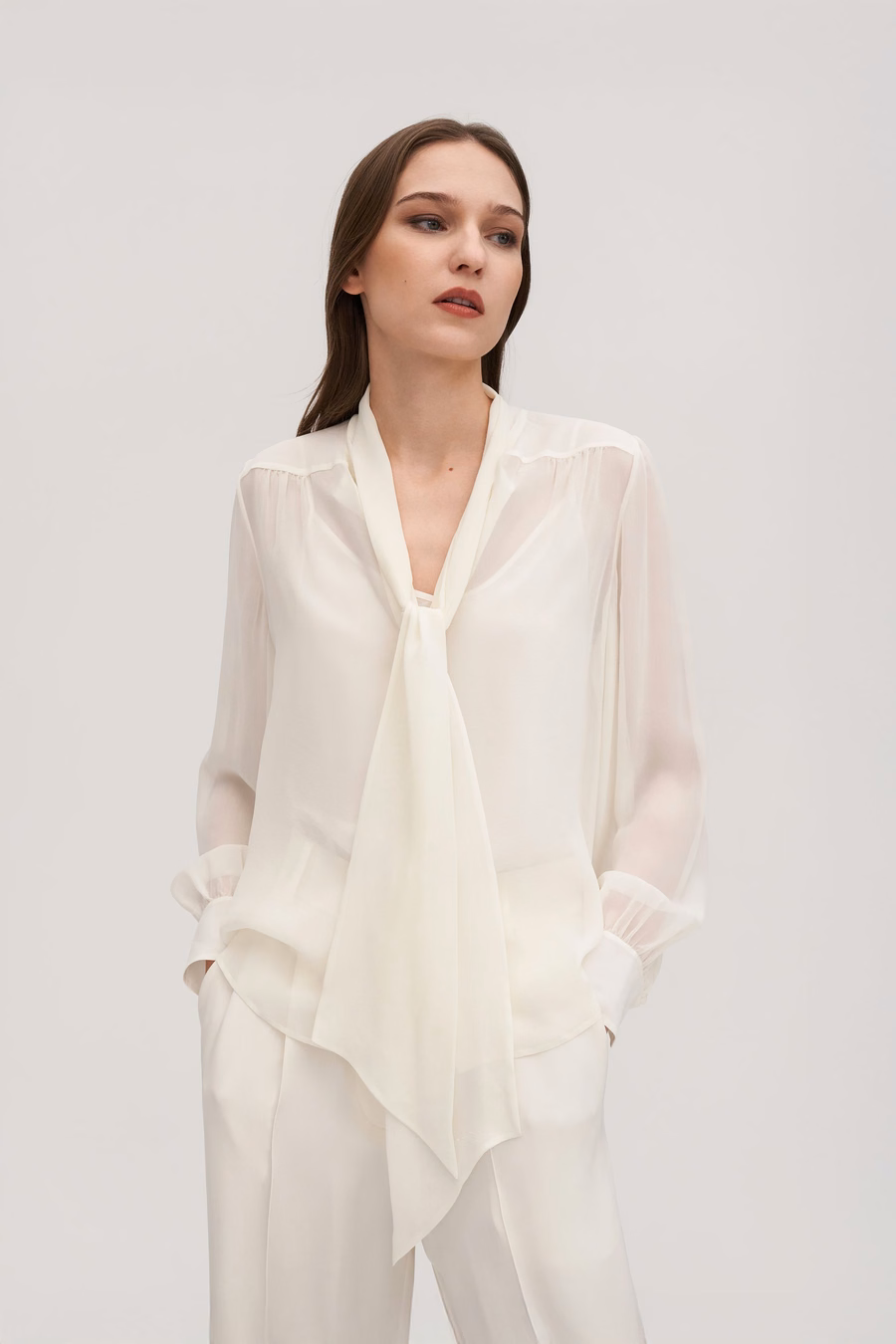 Blusa in Seta Jasmine con Papillon