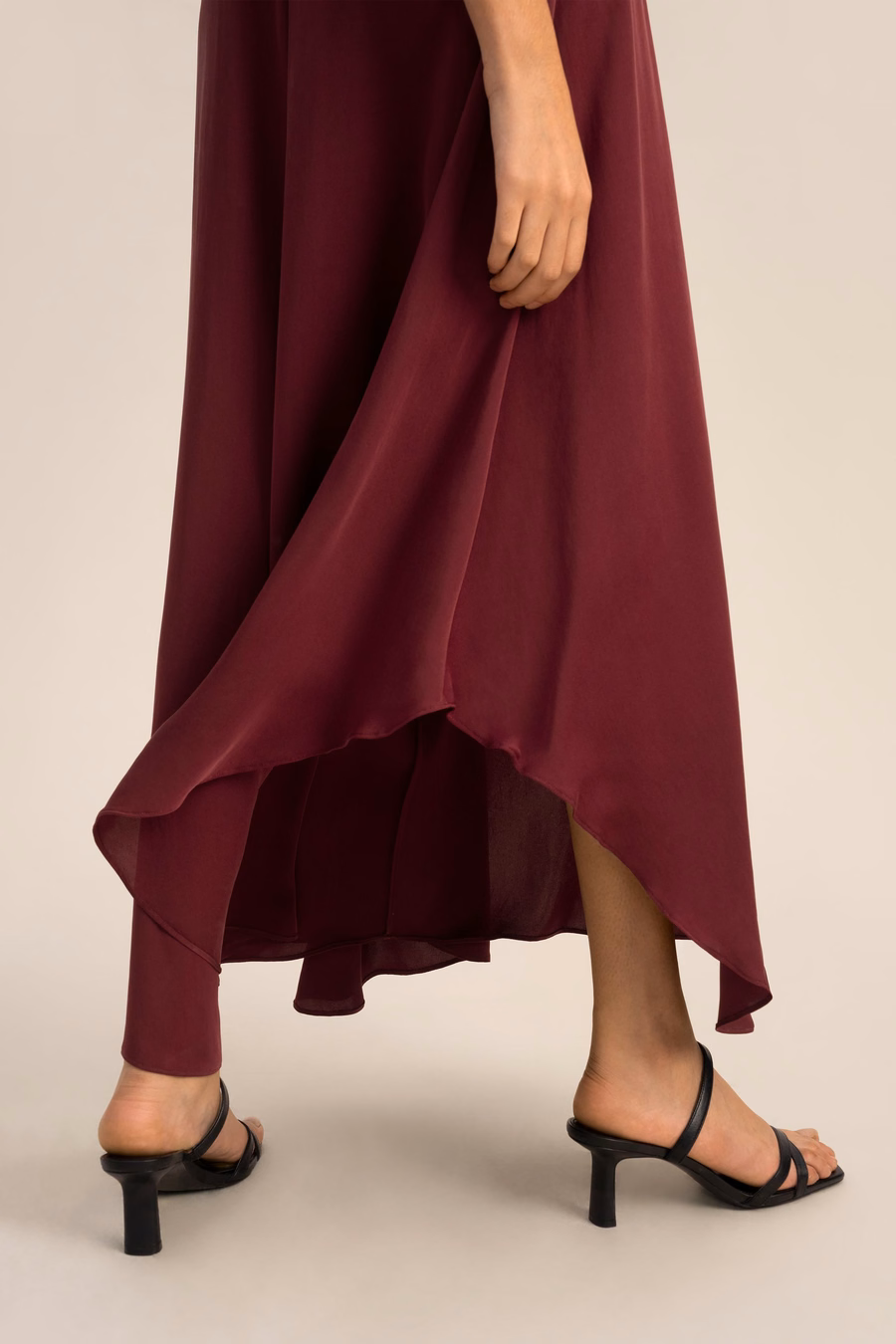 Pantaloni in seta a gamba larga