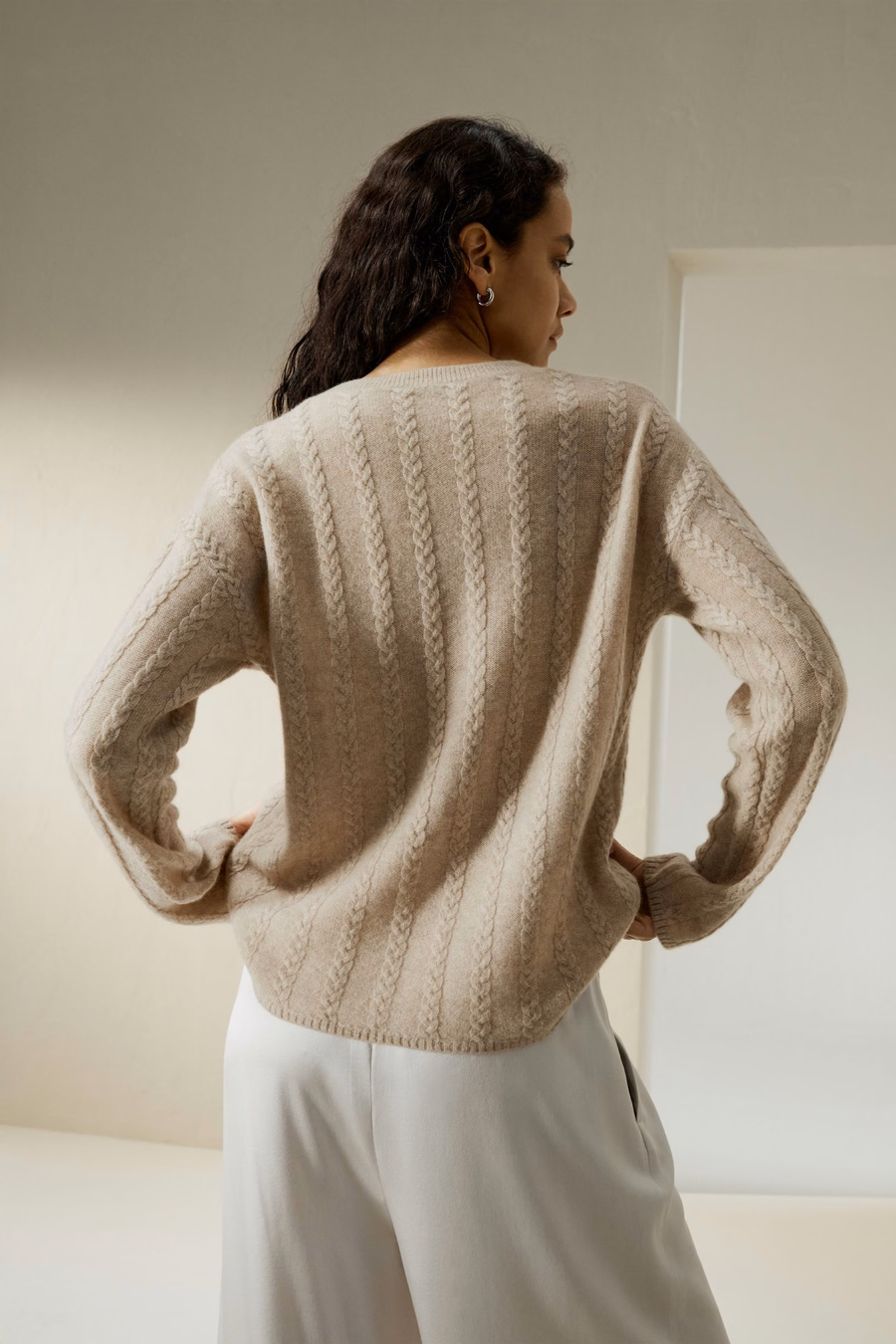 Maglione in cashmere a costine semi-trasparente