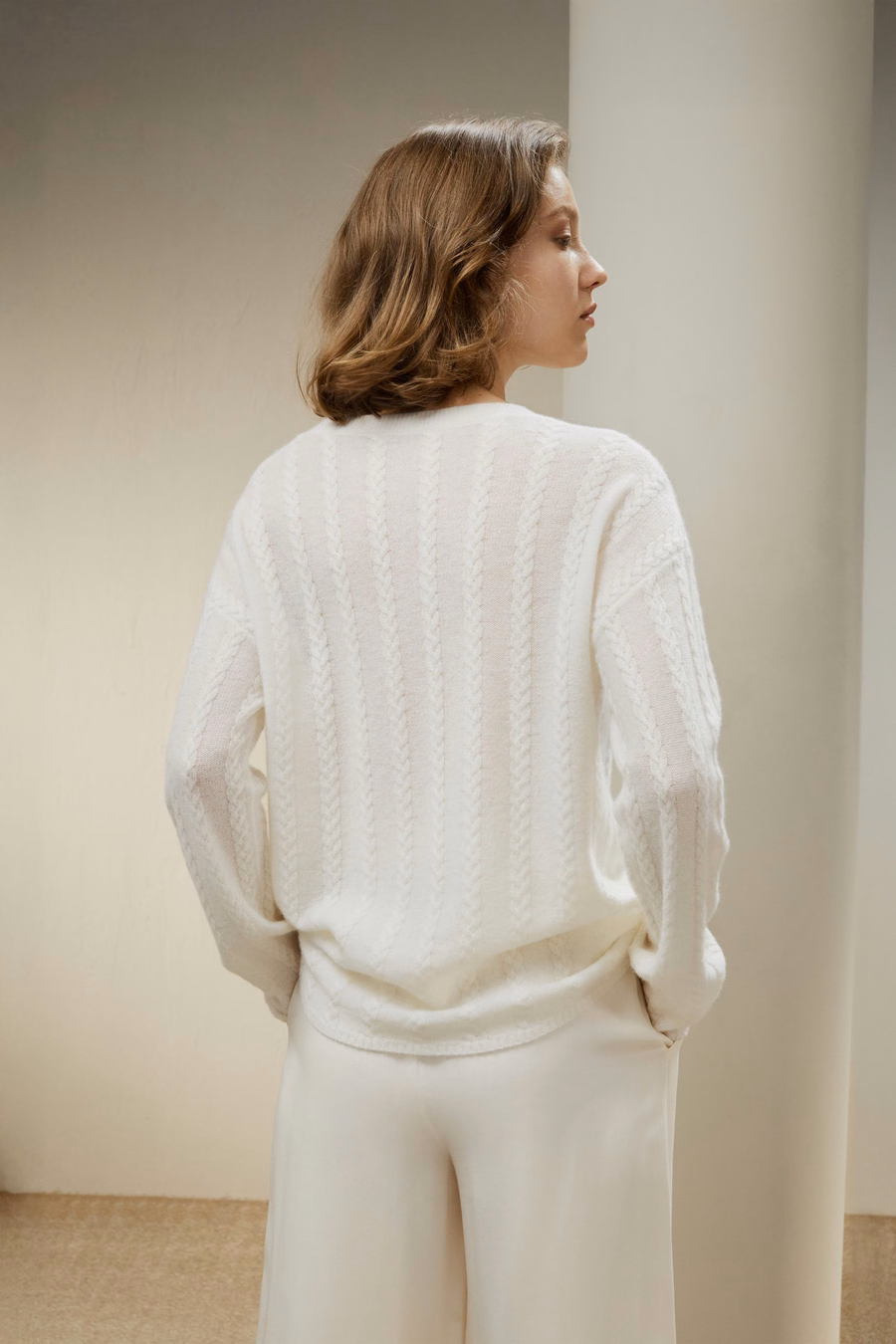 Maglione in cashmere a costine semi-trasparente