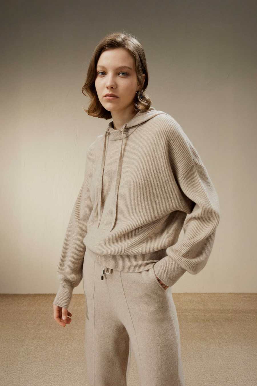 Eshe 2-in-1 Cashmere Staccabile Hoodie