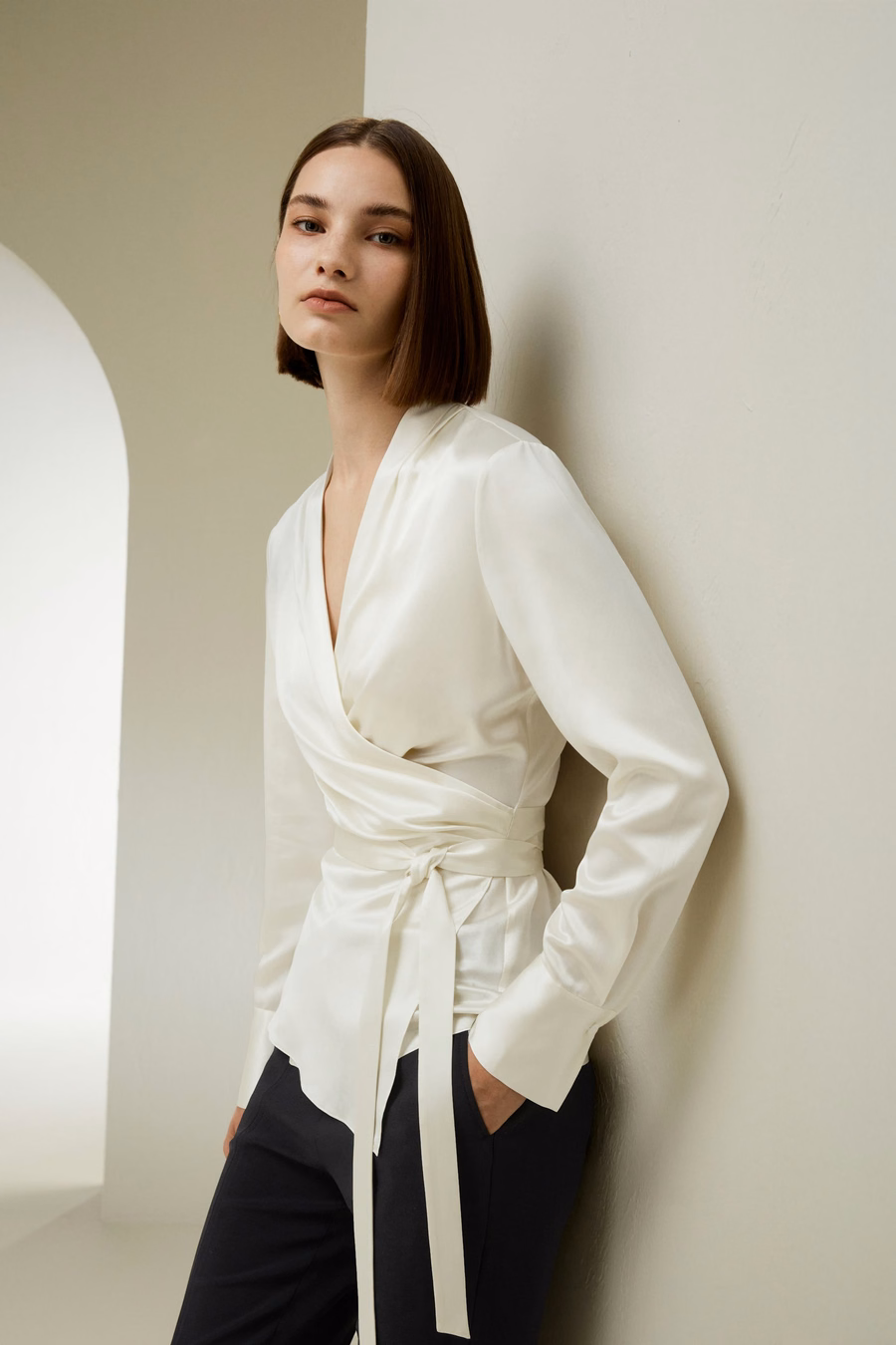 Blusa avvolgente in seta