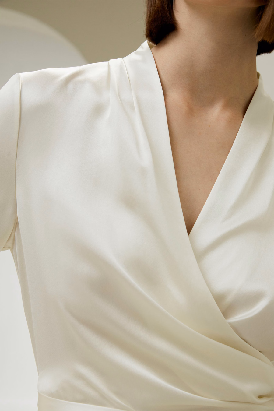 Blusa avvolgente in seta