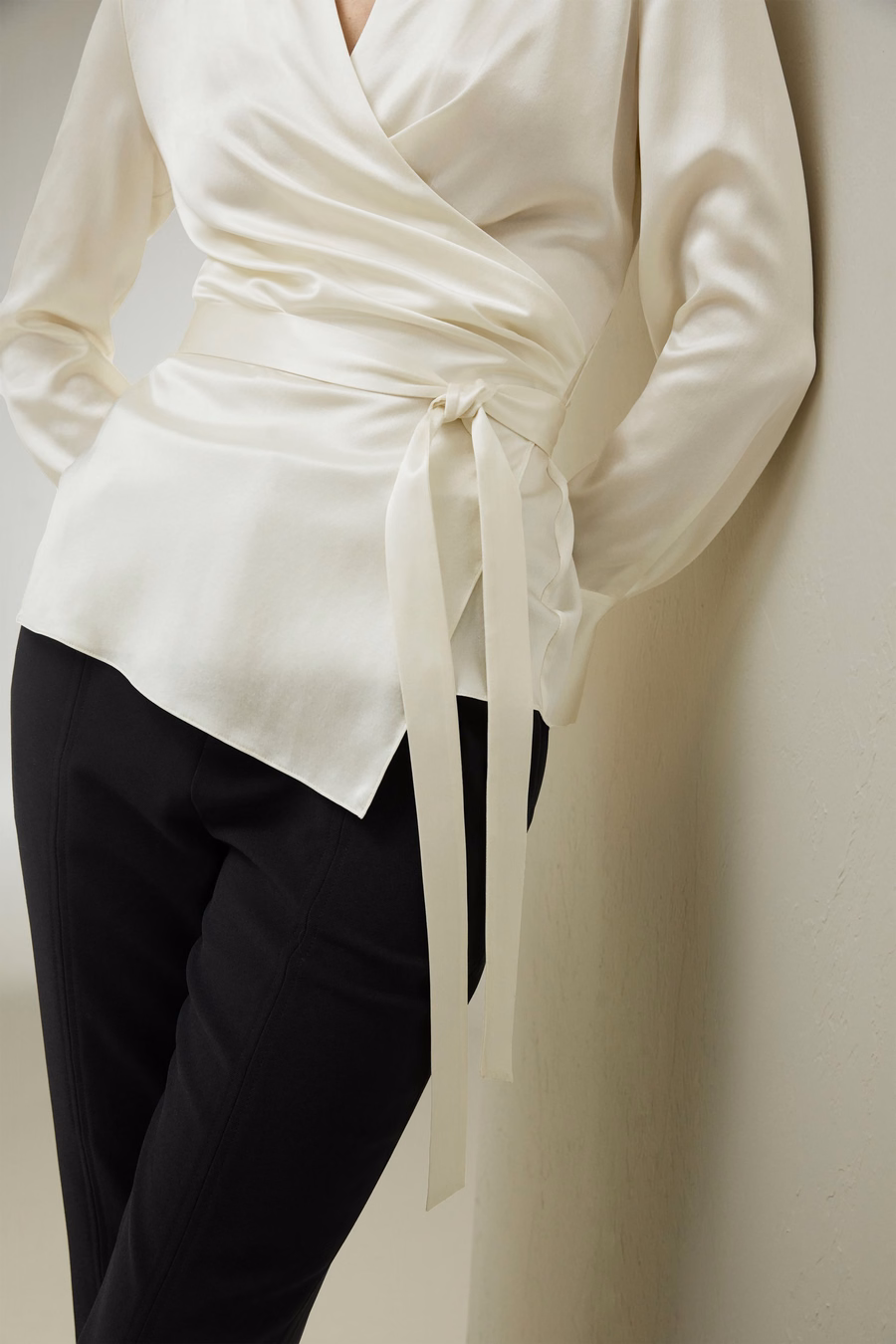 Blusa avvolgente in seta