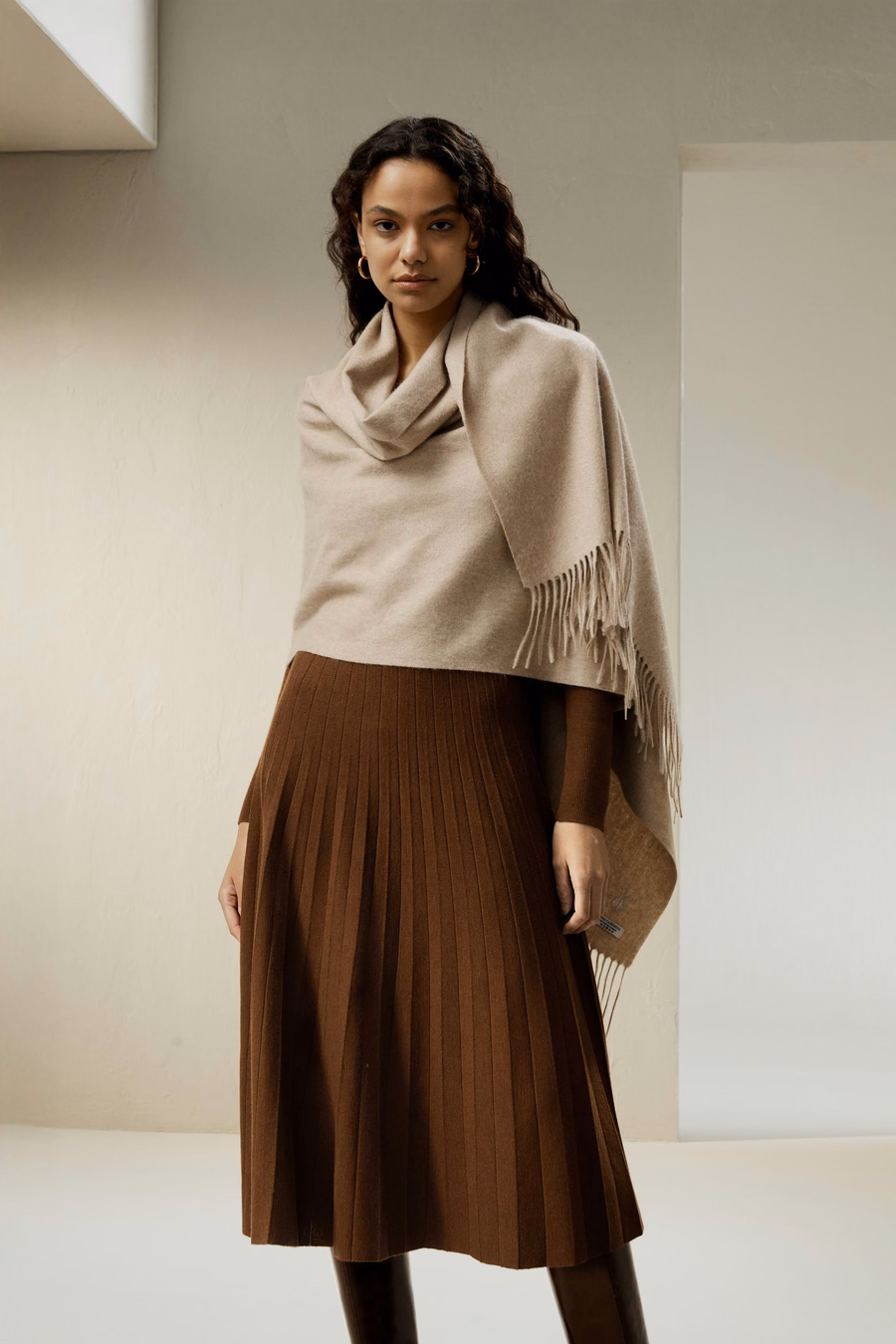 Gonna in merino ultra fine per universitari