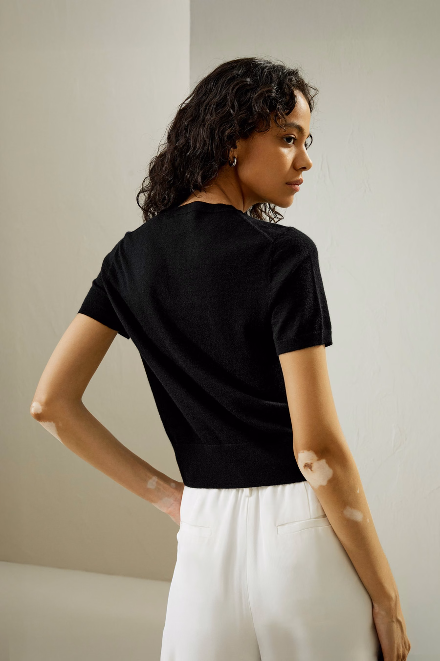 Maglione in cashmere con scollo rotondo