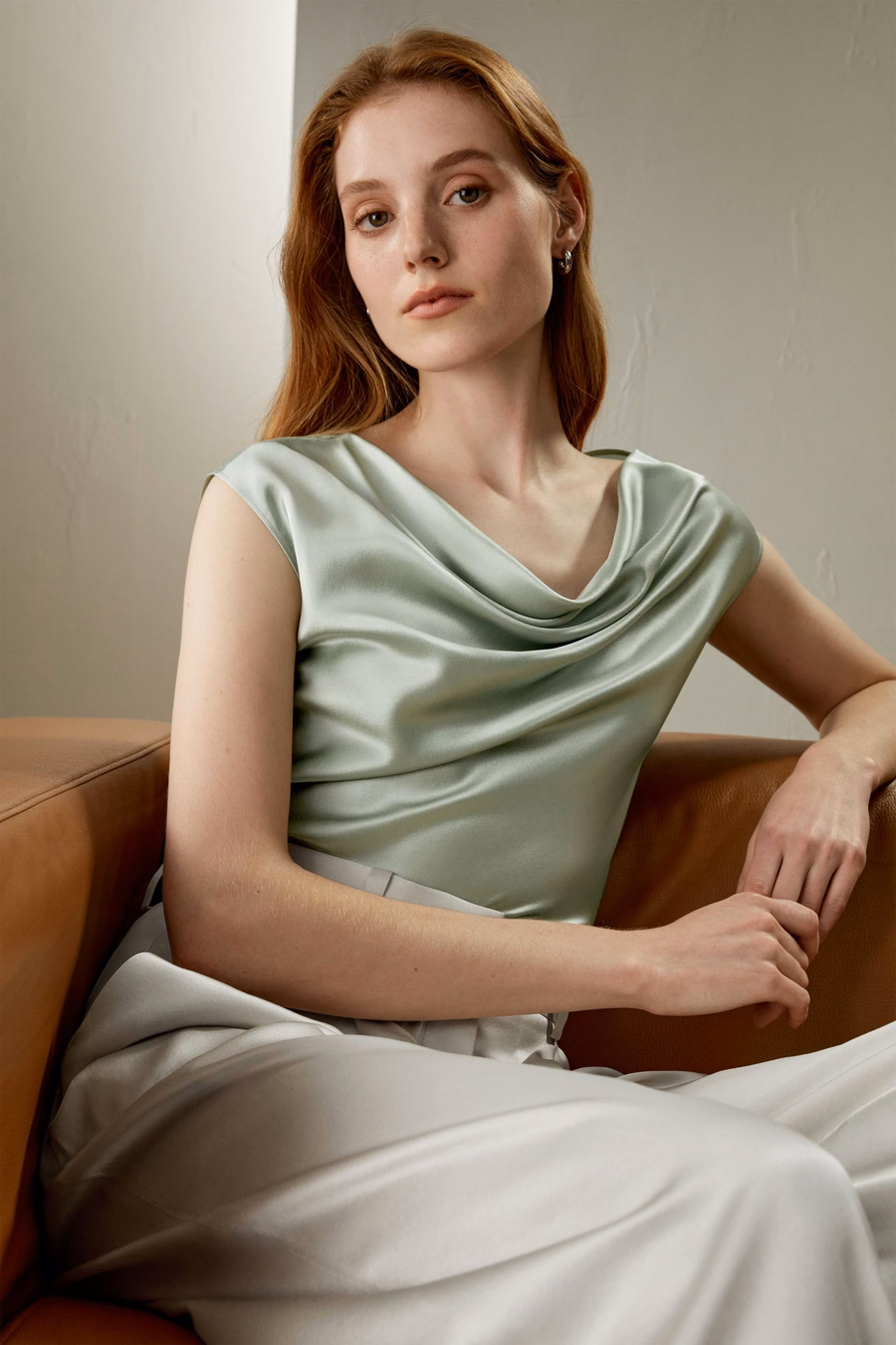 Top con Collo a Cowl in Seta Charmeuse