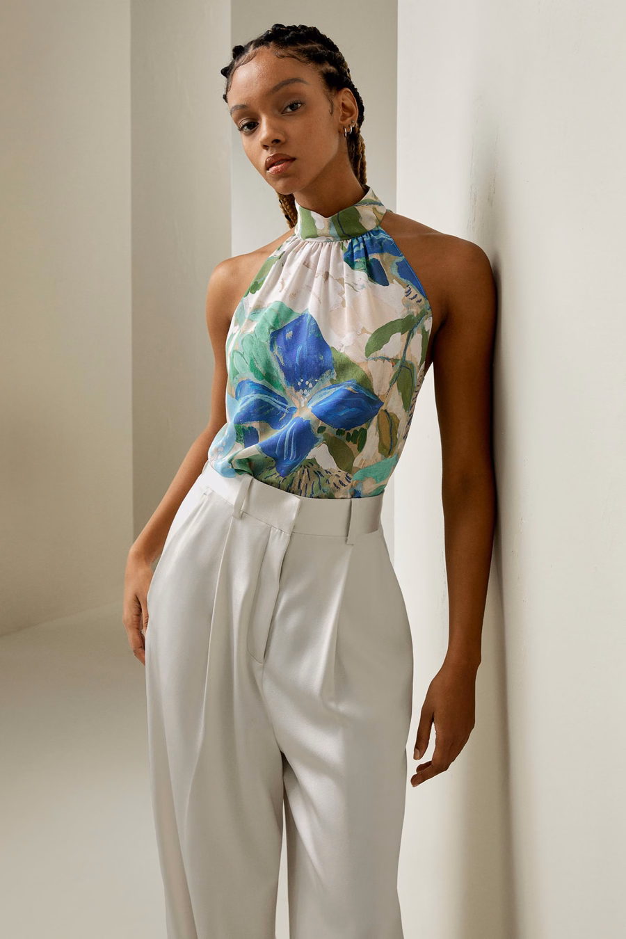 Top in seta Praslin con collo alto