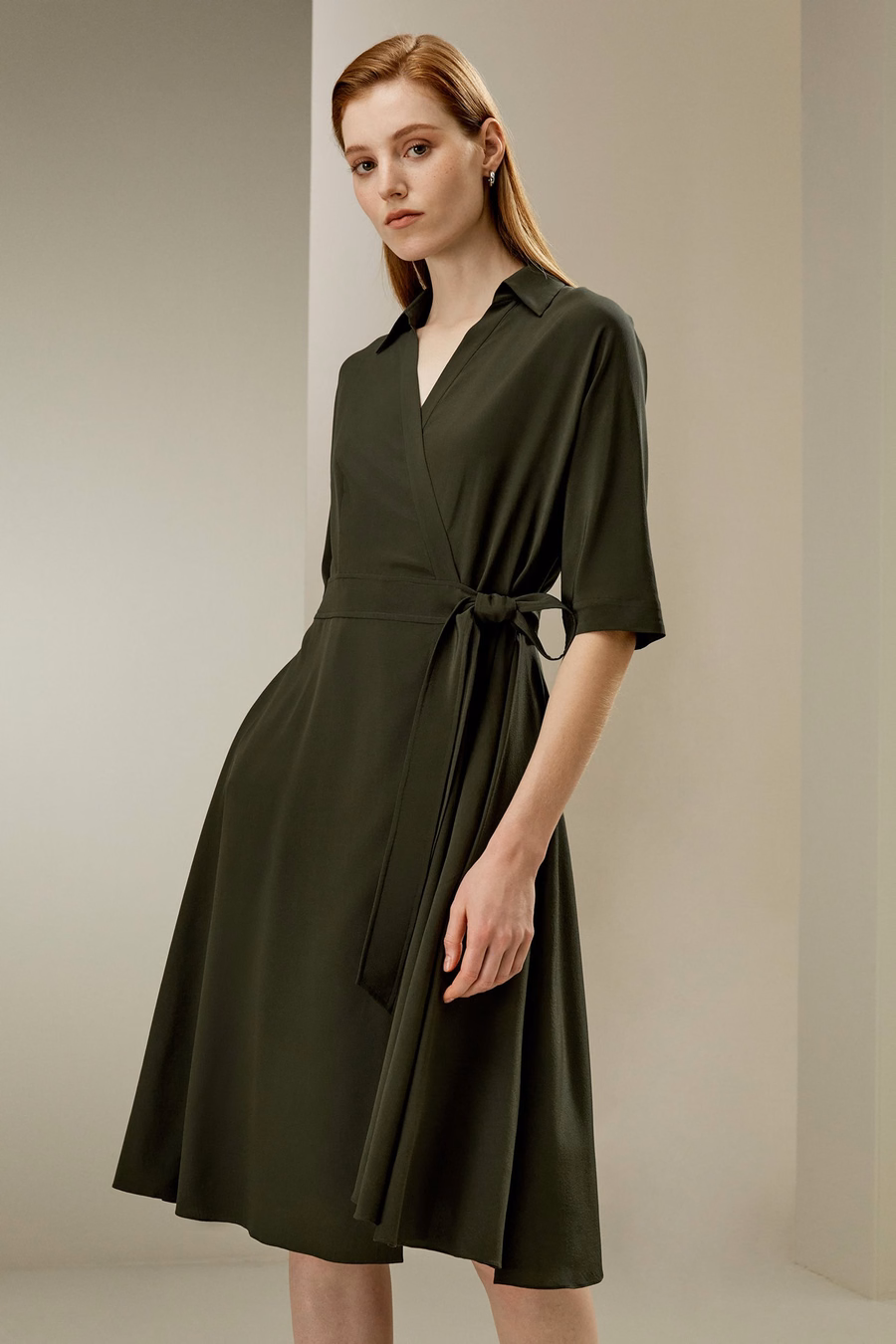 Vestito Wrap con Cravatta Frontale