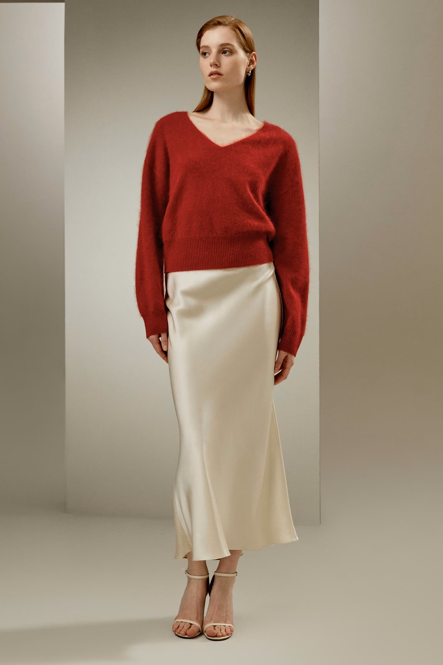 Pull in cashmere con scollo a V spazzolato