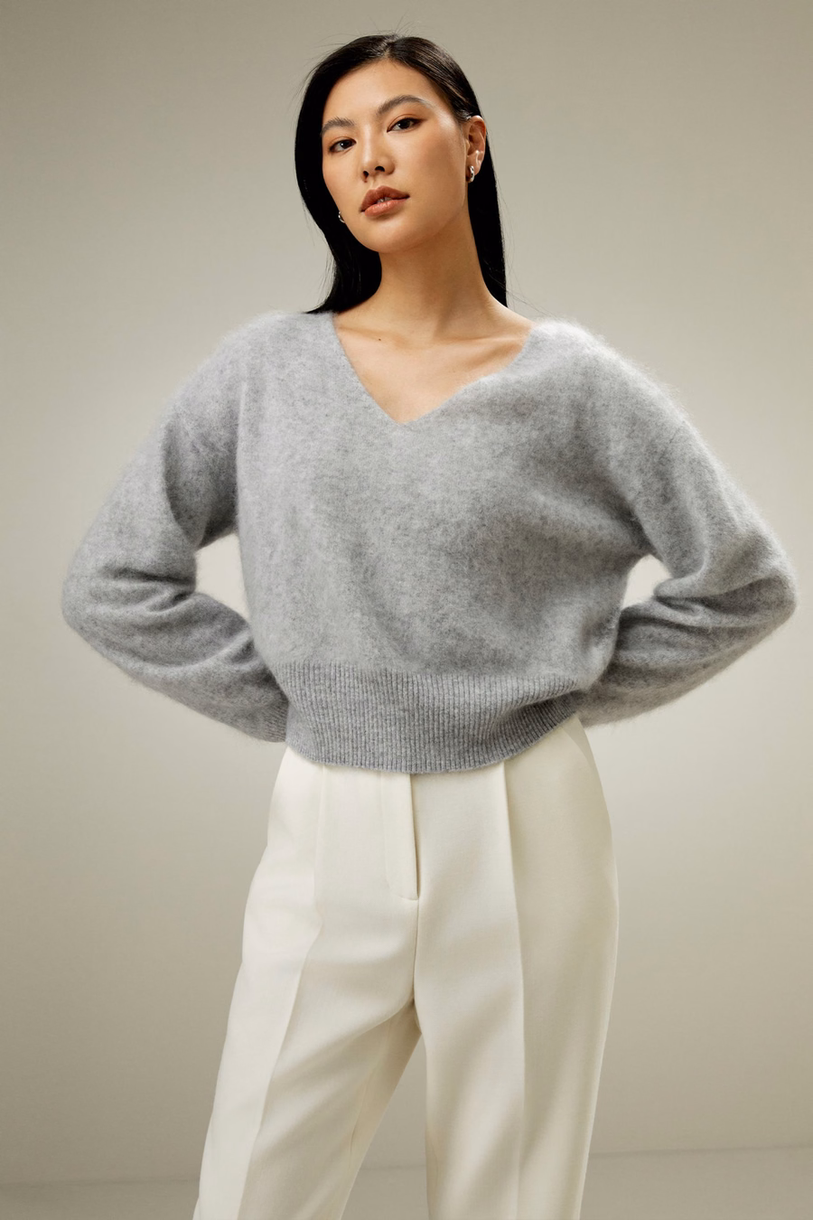 Pull in cashmere con scollo a V spazzolato