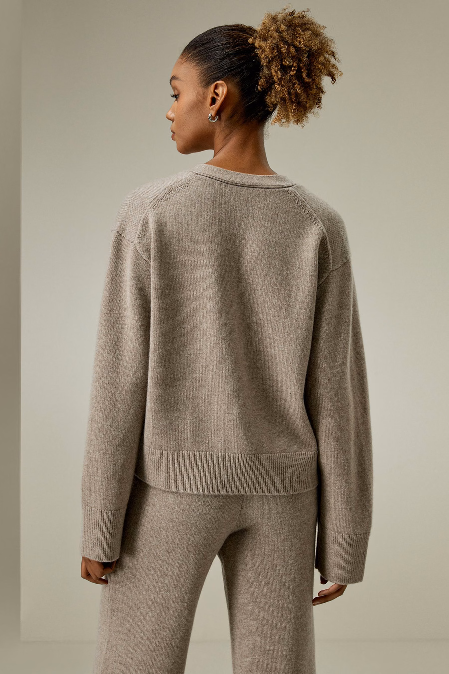 Cardigan in misto lana-cachemire corto