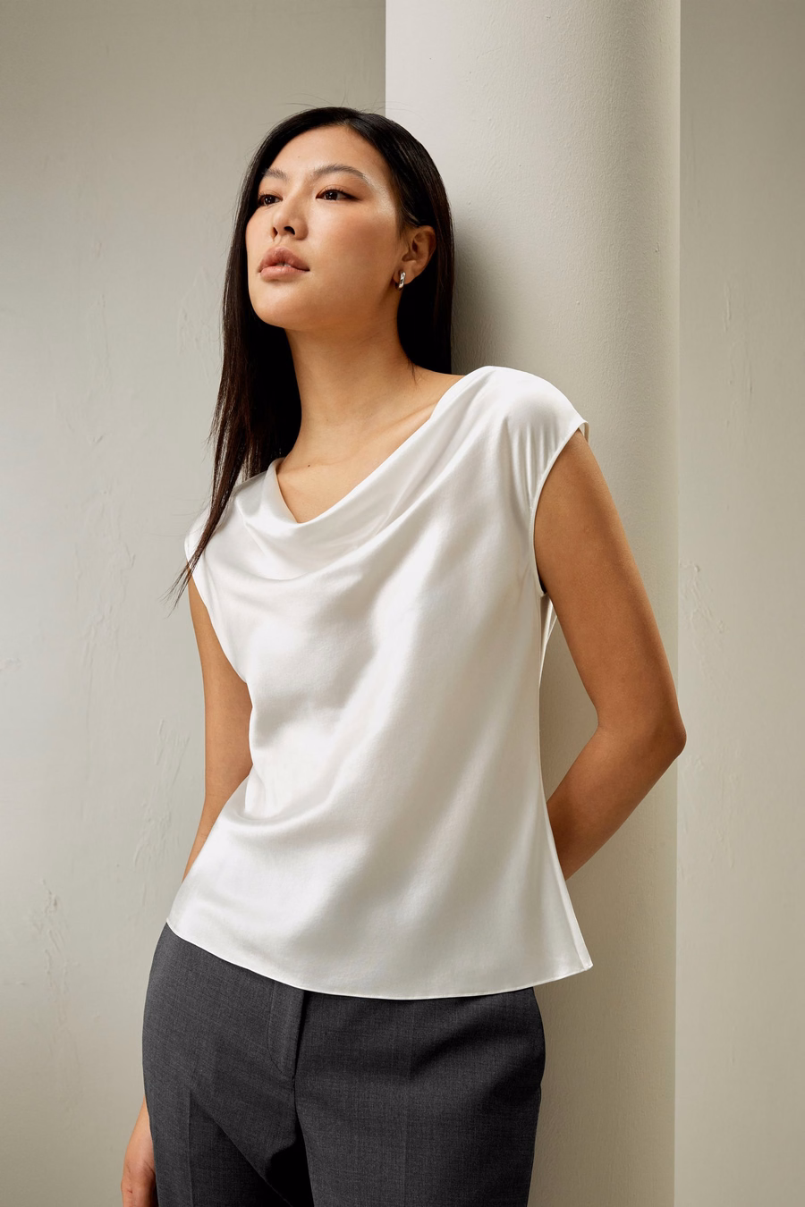 Top con Collo a Cowl in Seta Charmeuse
