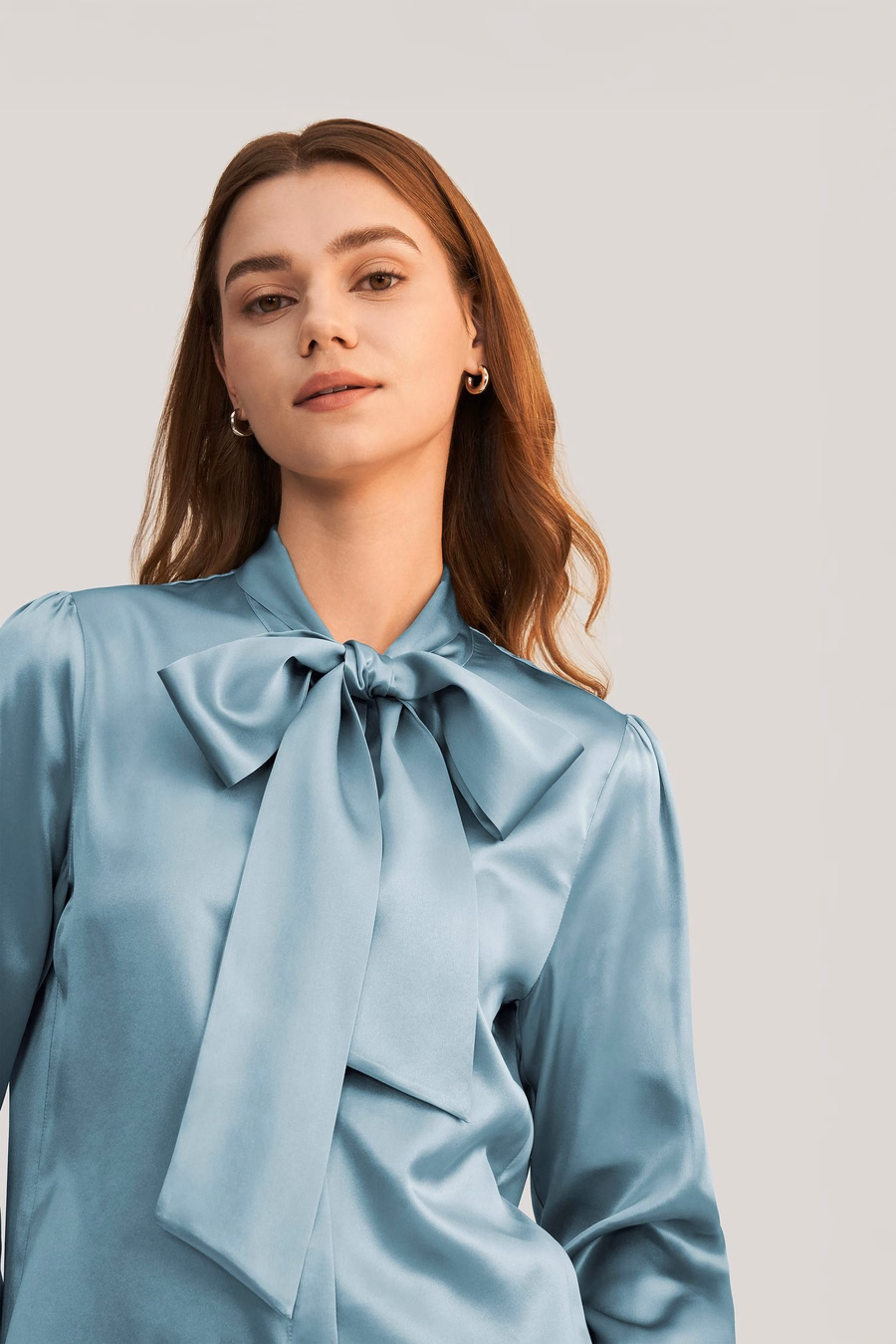 Donna Blusa in Seta con Fiocco