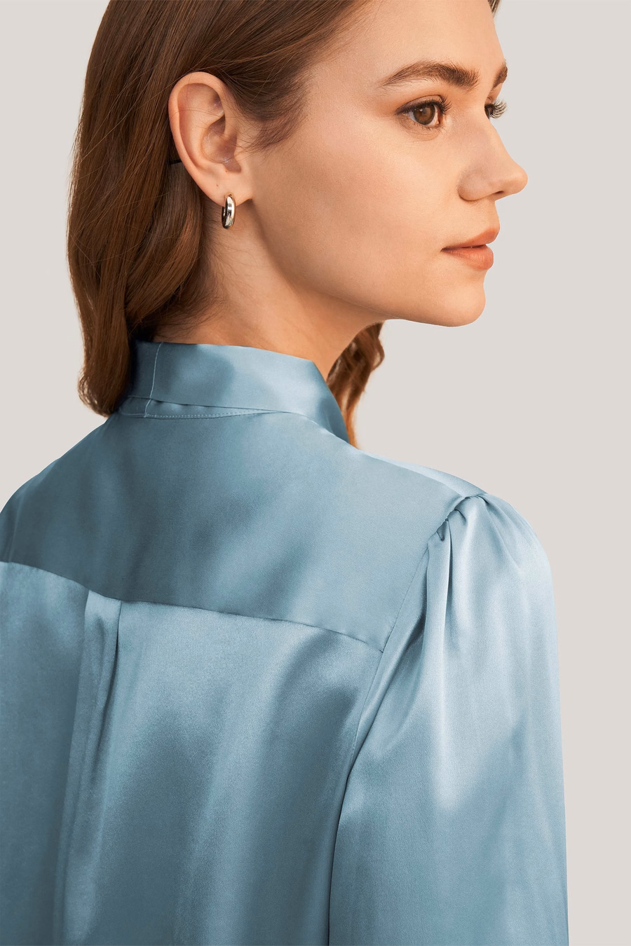 Donna Blusa in Seta con Fiocco