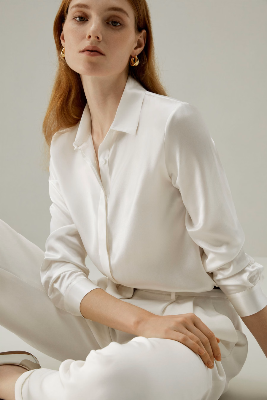 Camicia in seta con pattina nascosta di base