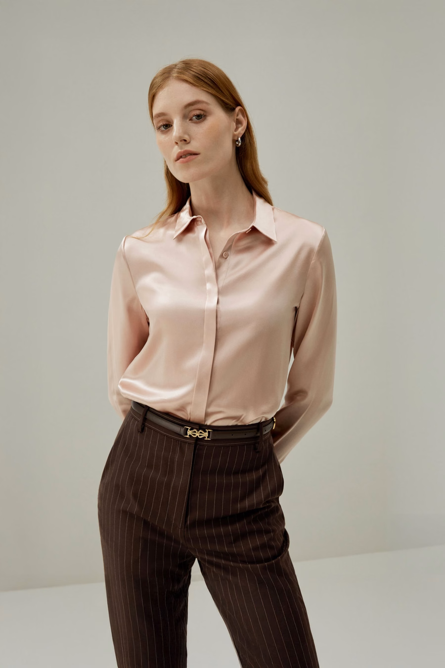Camicia in seta con pattina nascosta di base
