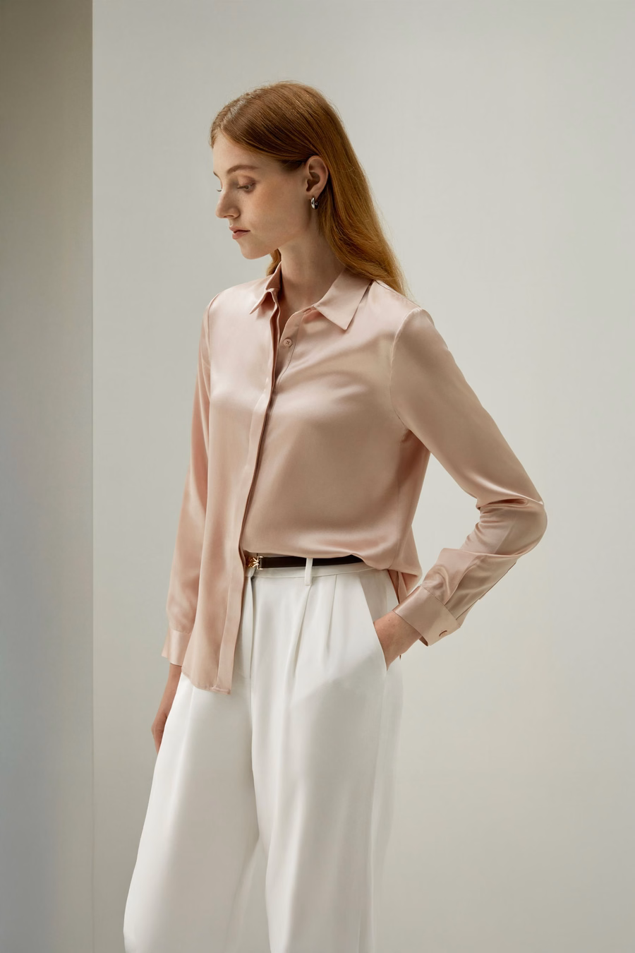 Camicia in seta con pattina nascosta di base