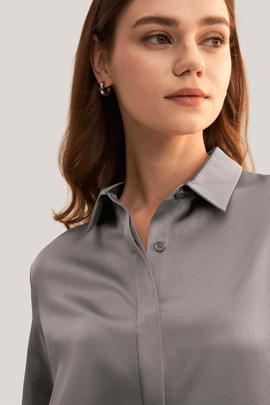 Camicia in seta con pattina nascosta di base