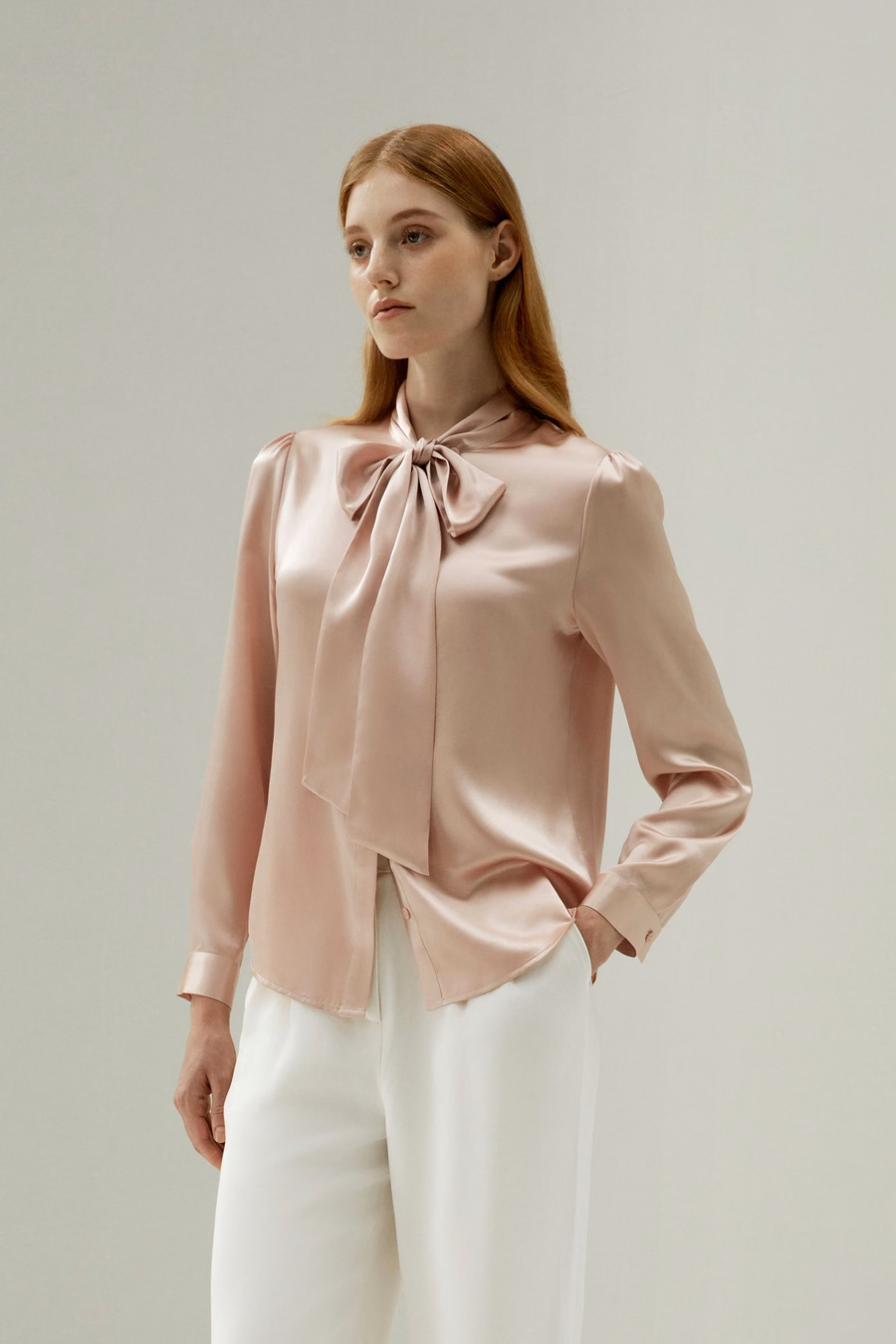 Donna Blusa in Seta con Fiocco