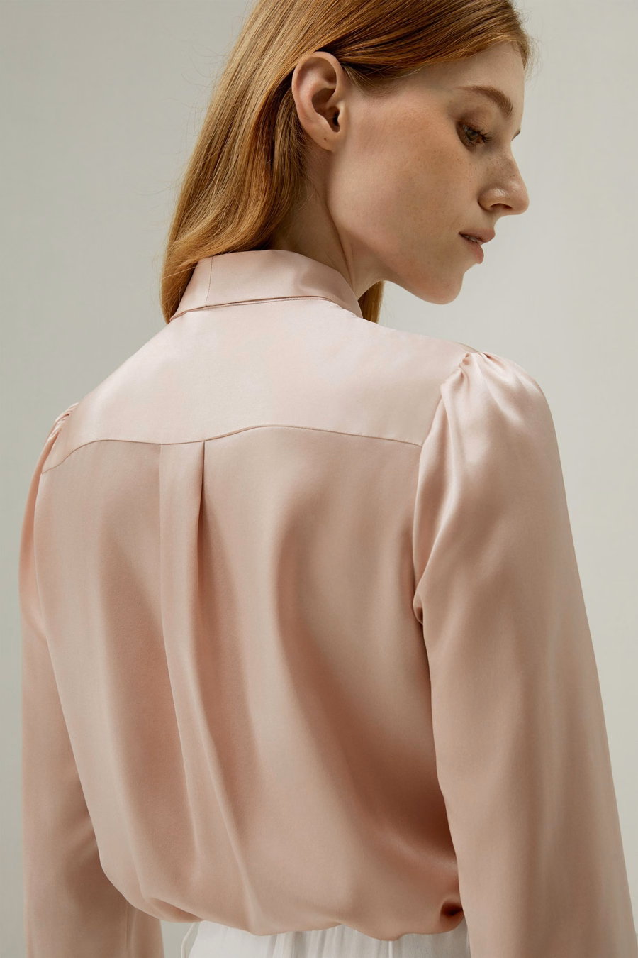 Donna Blusa in Seta con Fiocco