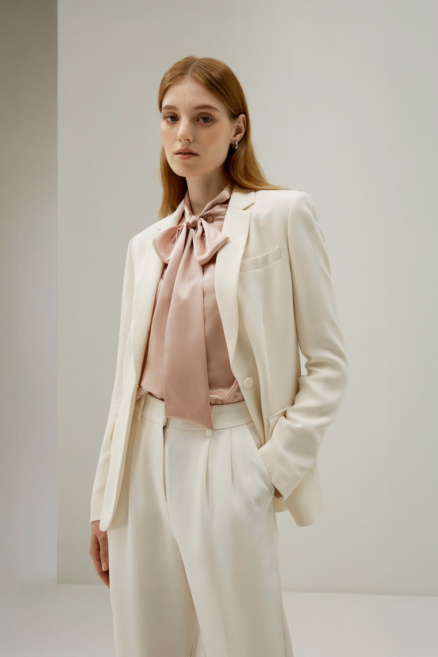 Donna Blusa in Seta con Fiocco