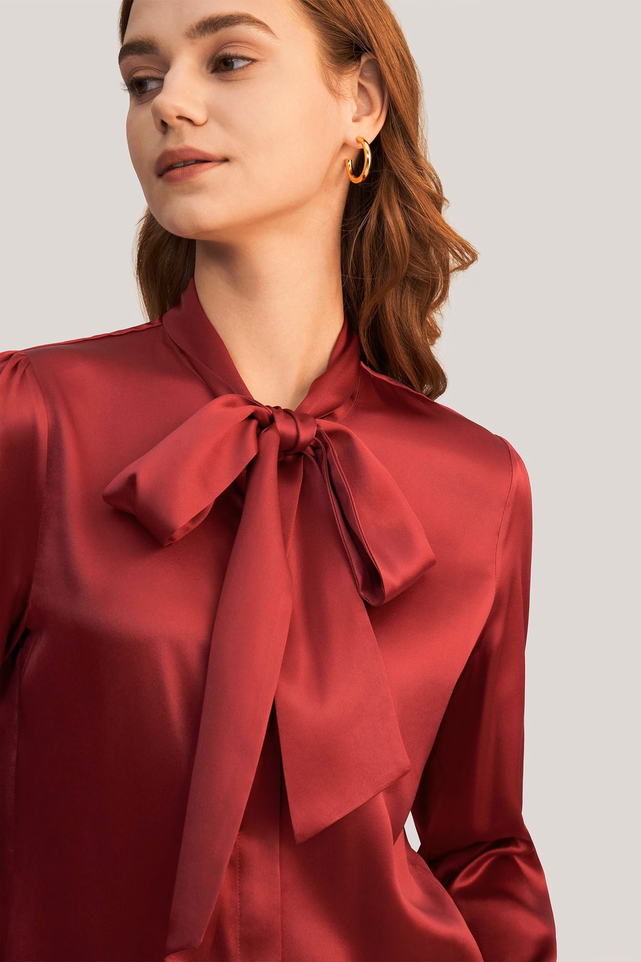 Donna Blusa in Seta con Fiocco