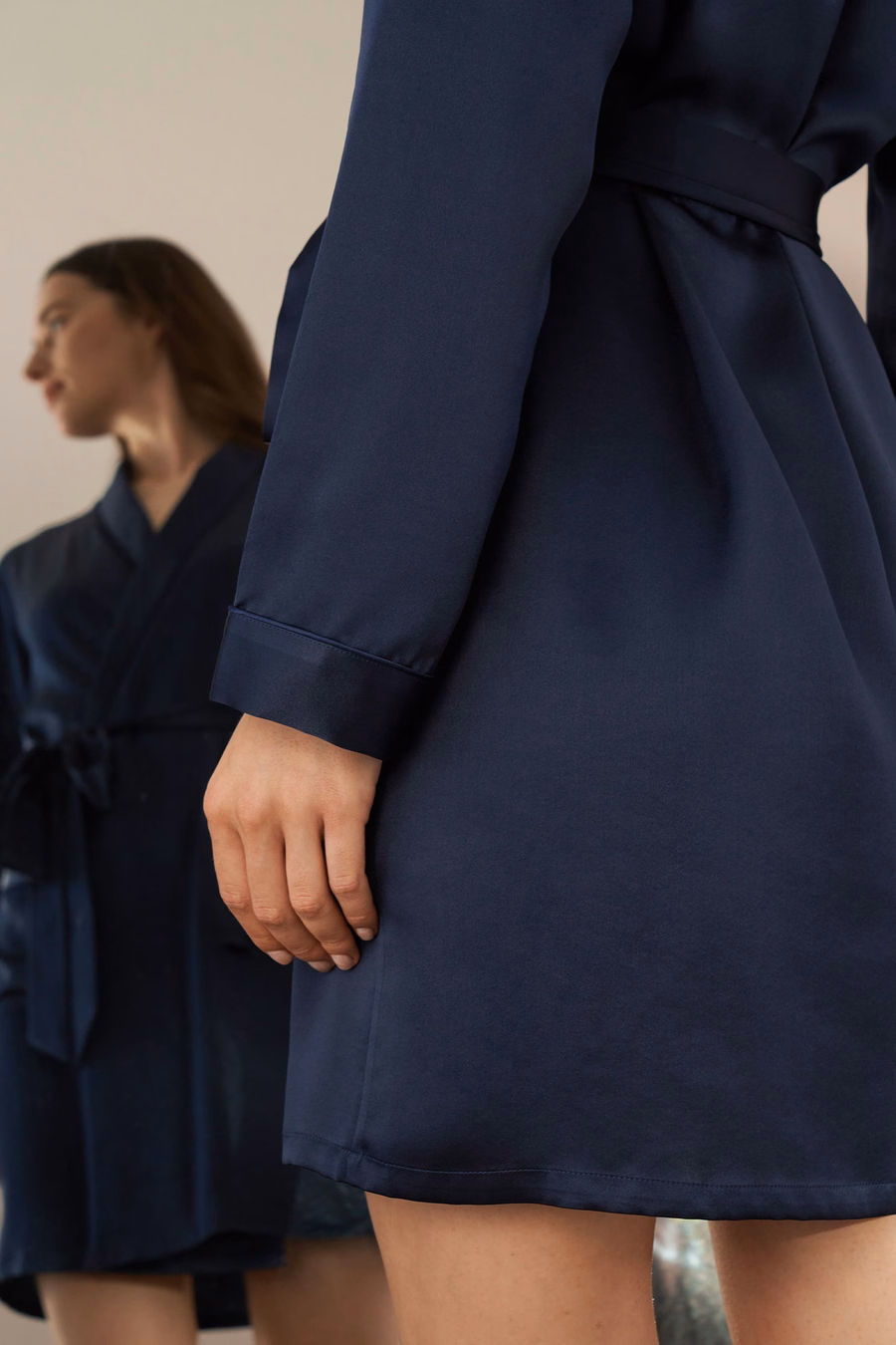 Robe in seta di lunghezza media