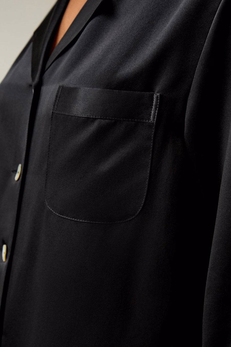 Completo di Pigiama in Seta per Donne