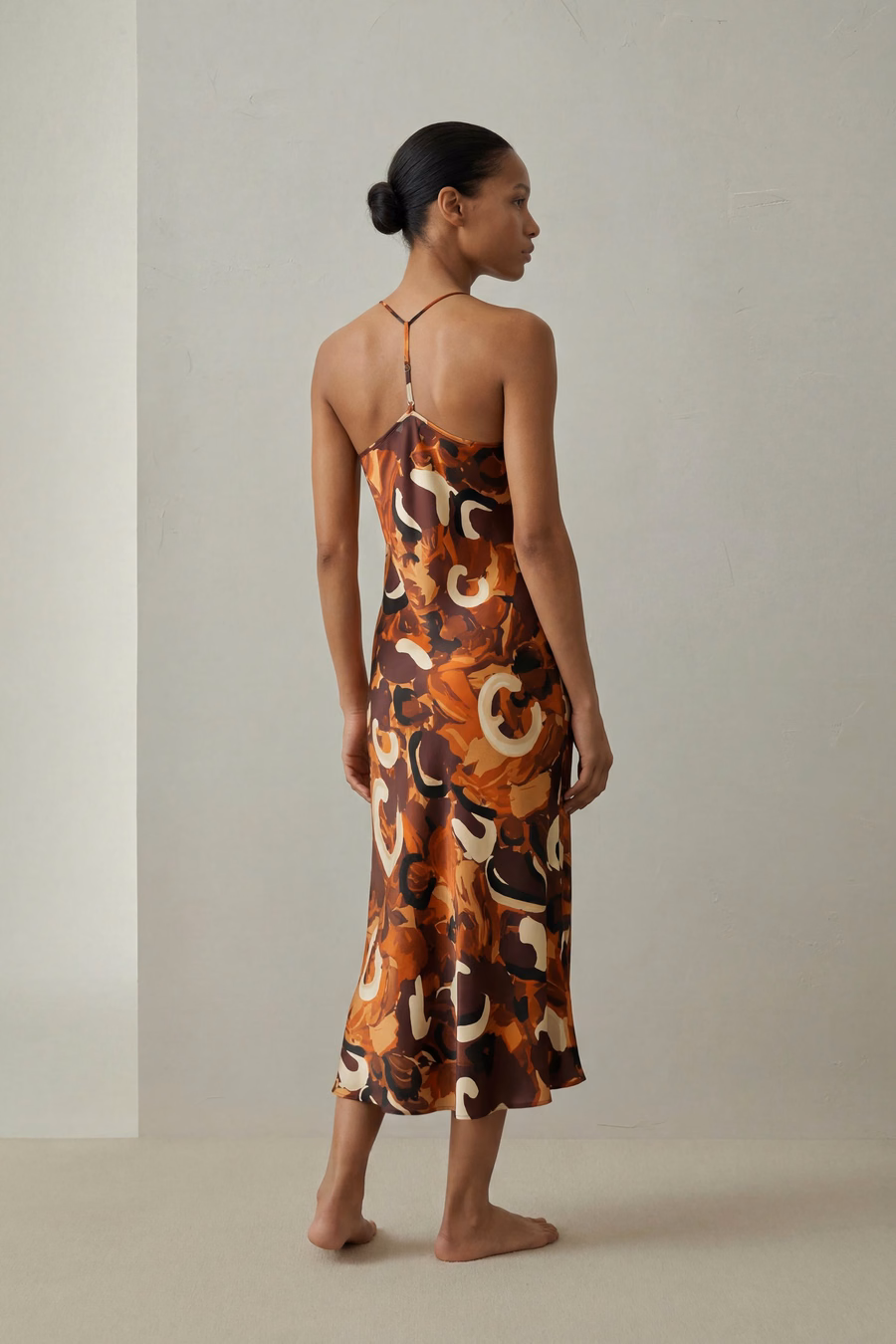 Maxi Vestito da Notte in Seta Minimalista