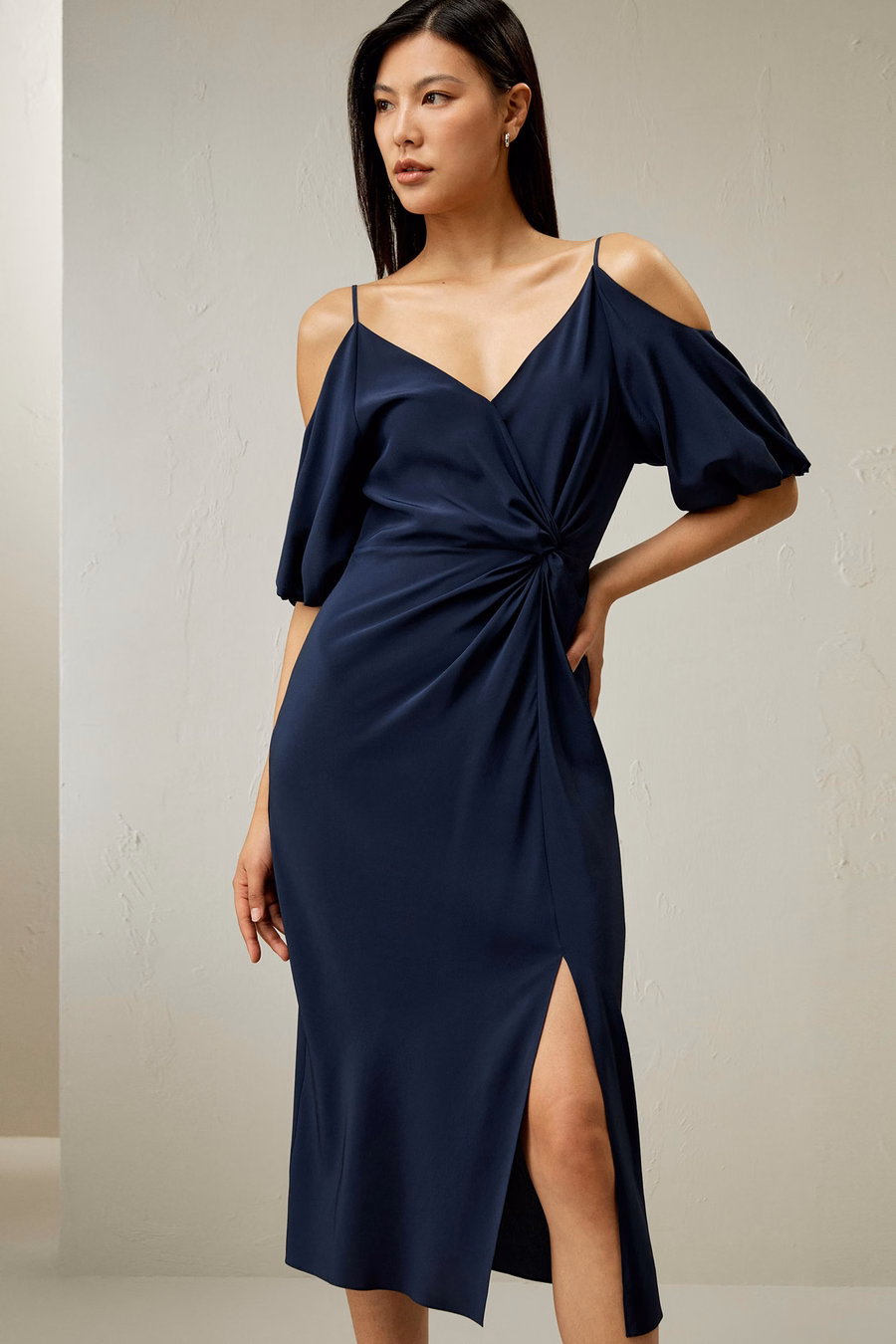 Abito in seta Cold Shoulder