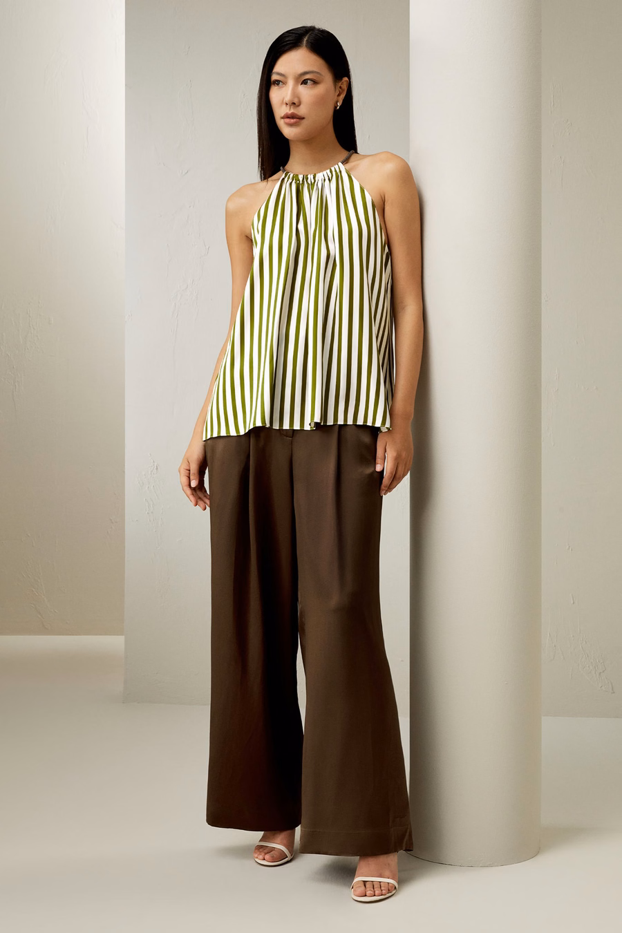 Top a collo halter in twill di seta
