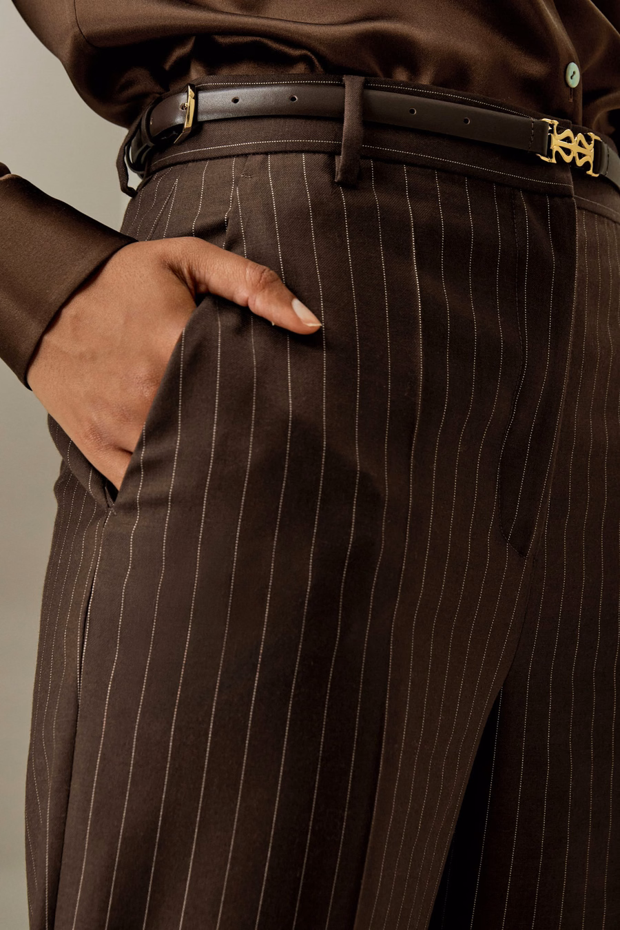 Pantaloni dritti a righe sottili in vita alta