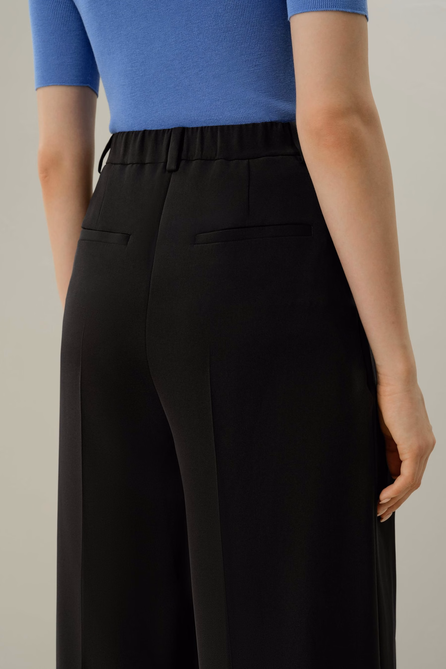 Pantaloni a gamba larga in crêpe di seta elasticizzata