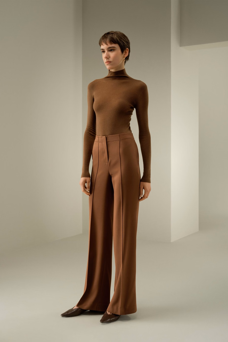 Minimalist Silk Crêpe Pant
